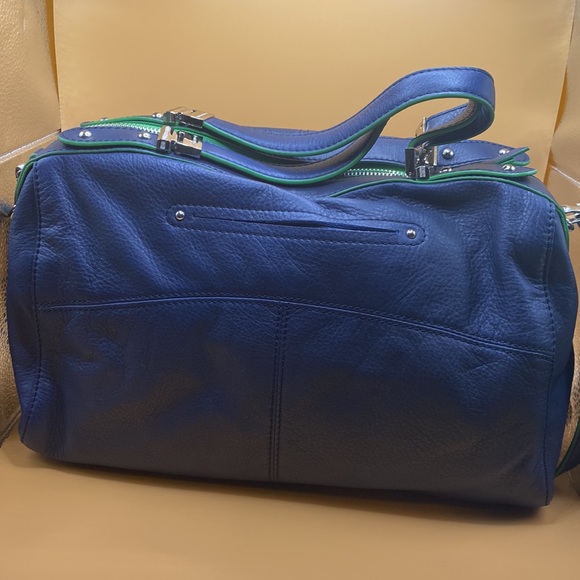 B Makowsky navy NWOT handbag - Picture 5 of 9